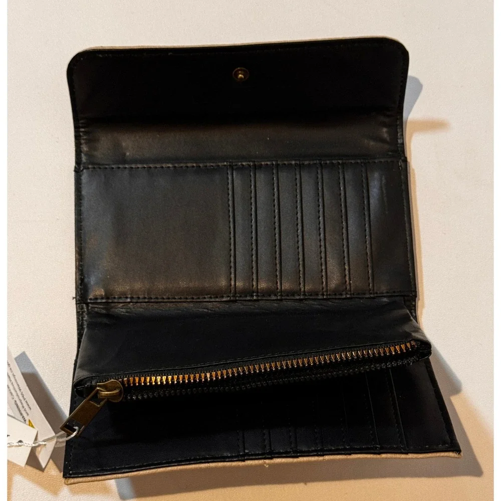 White Mountain Wallet Women OS Taupe Vegan Leather Trifold Snap Clutch NWT